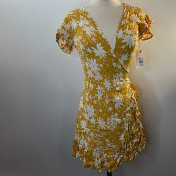 Billalong Women's Yellow Floral Wrap and Roll Dress - Size XS - NWT $77.95 - Picture 2 of 7